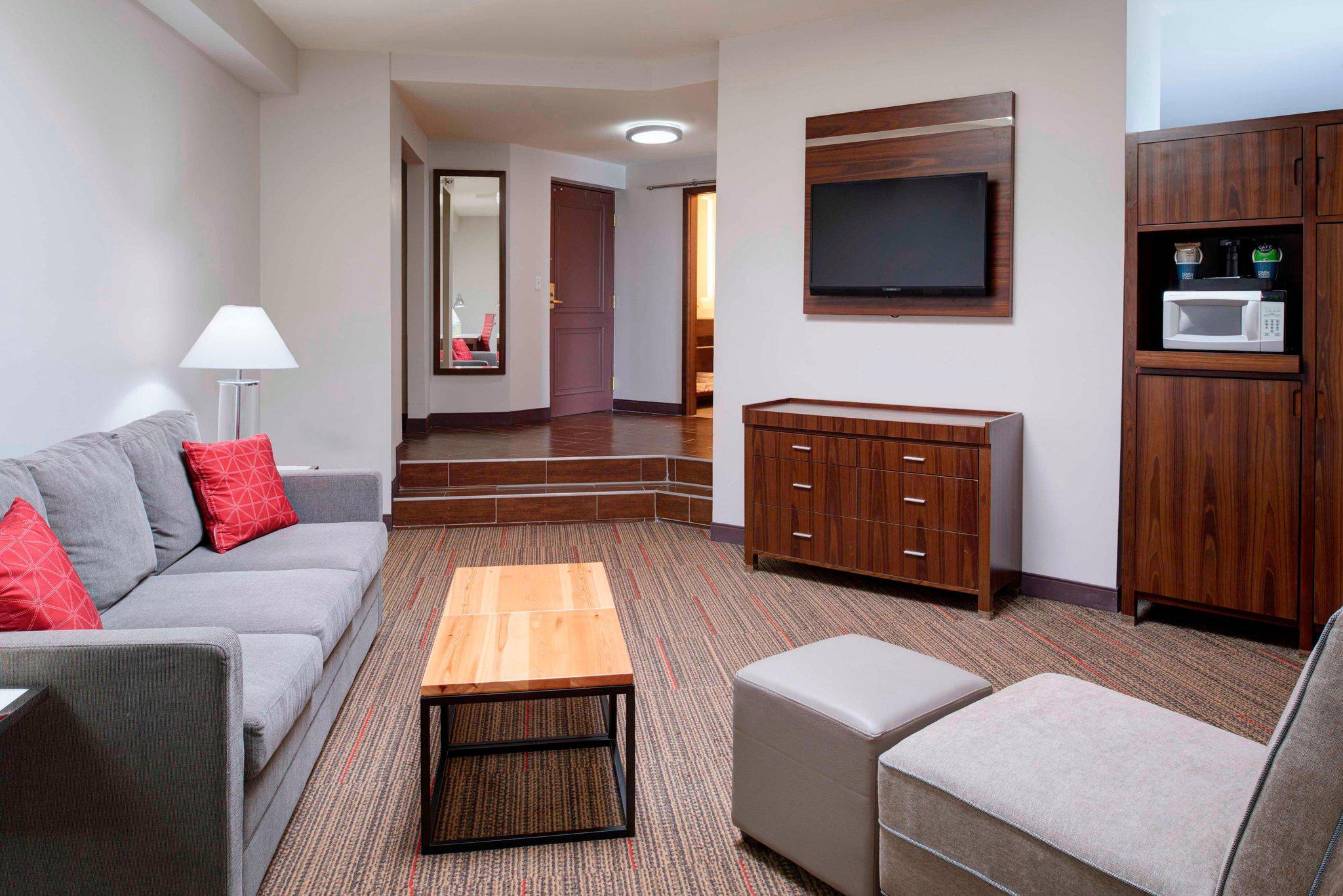 Four Points by Sheraton Detroit Novi Photo