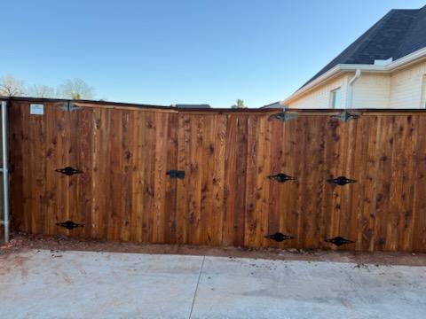 Top Rail Fence Oklahoma City Image