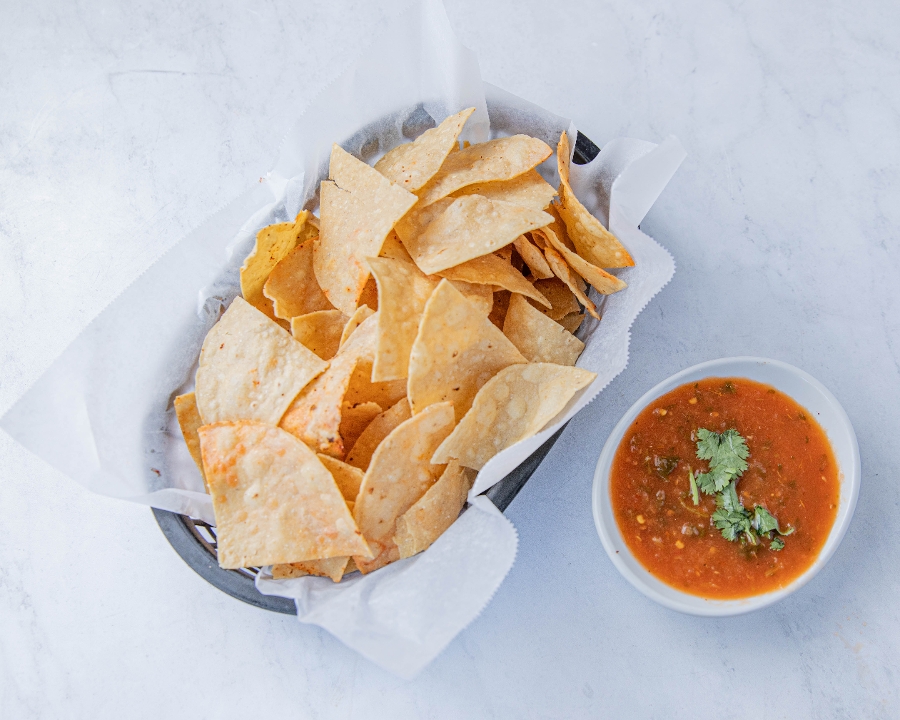 CHIPS & SALSA