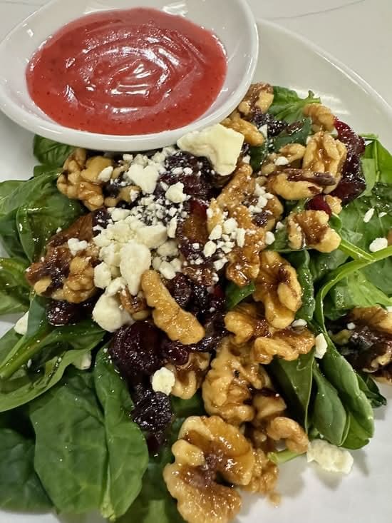 SPINACH SALAD for 10 (*)