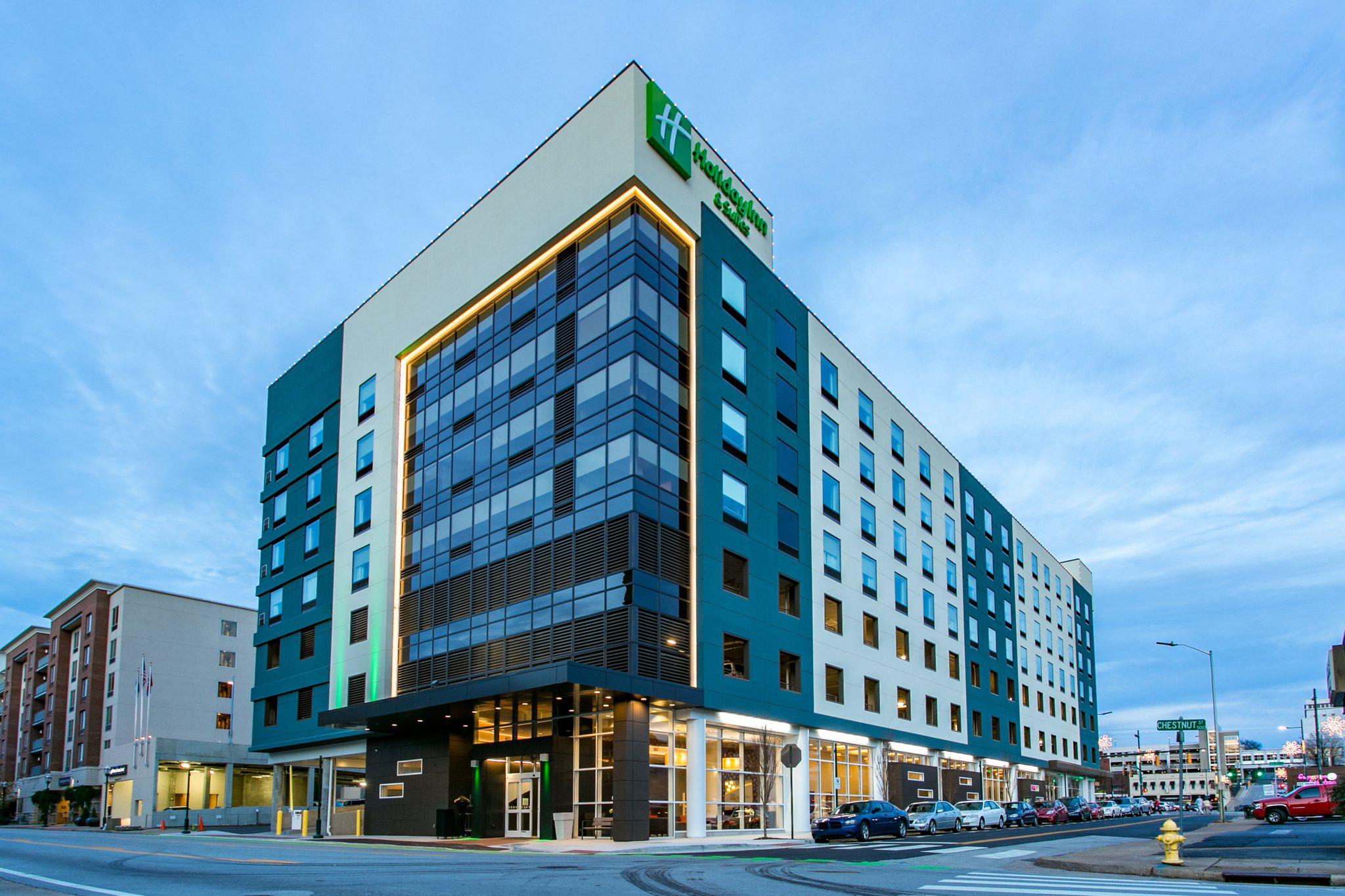 Holiday Inn & Suites Chattanooga Downtown Photo