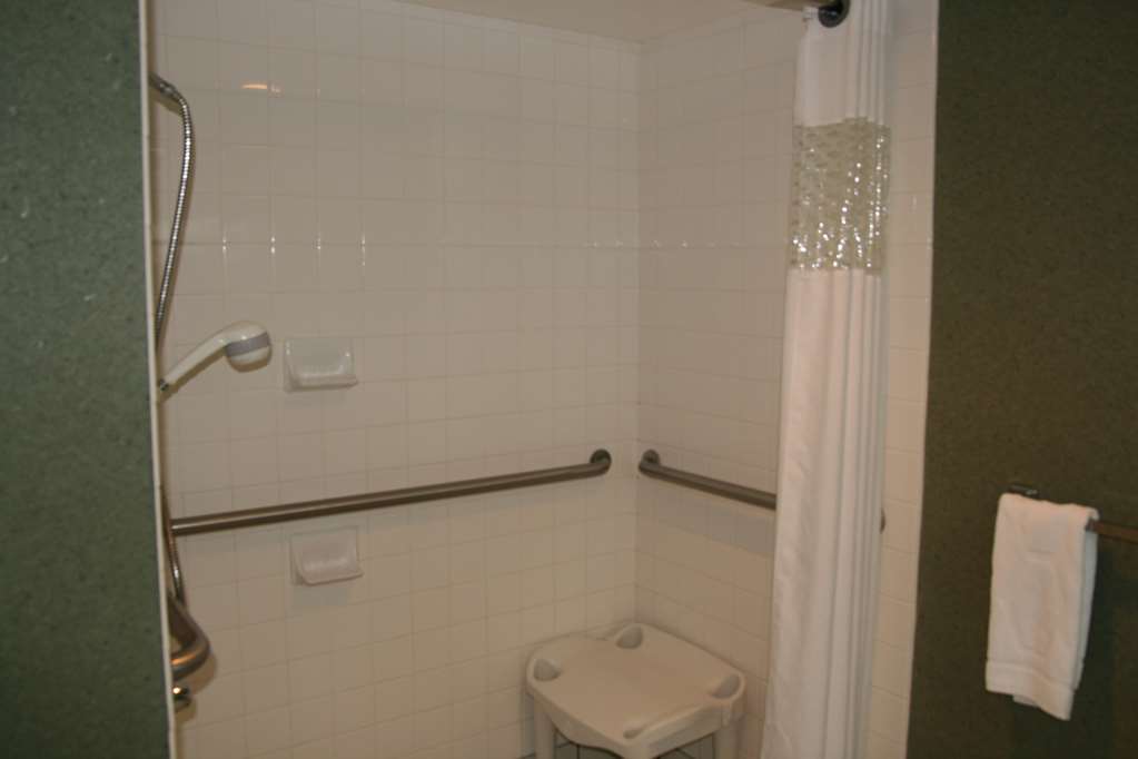 Hampton Inn Hillsville Image