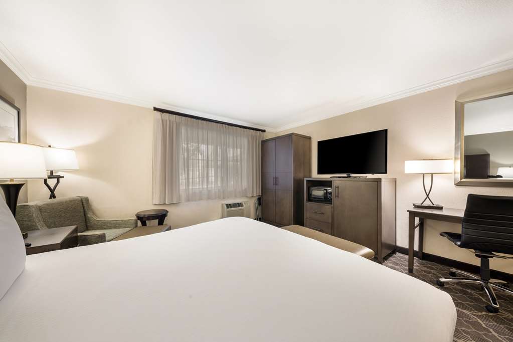 Best Western Danville Sycamore Inn Image