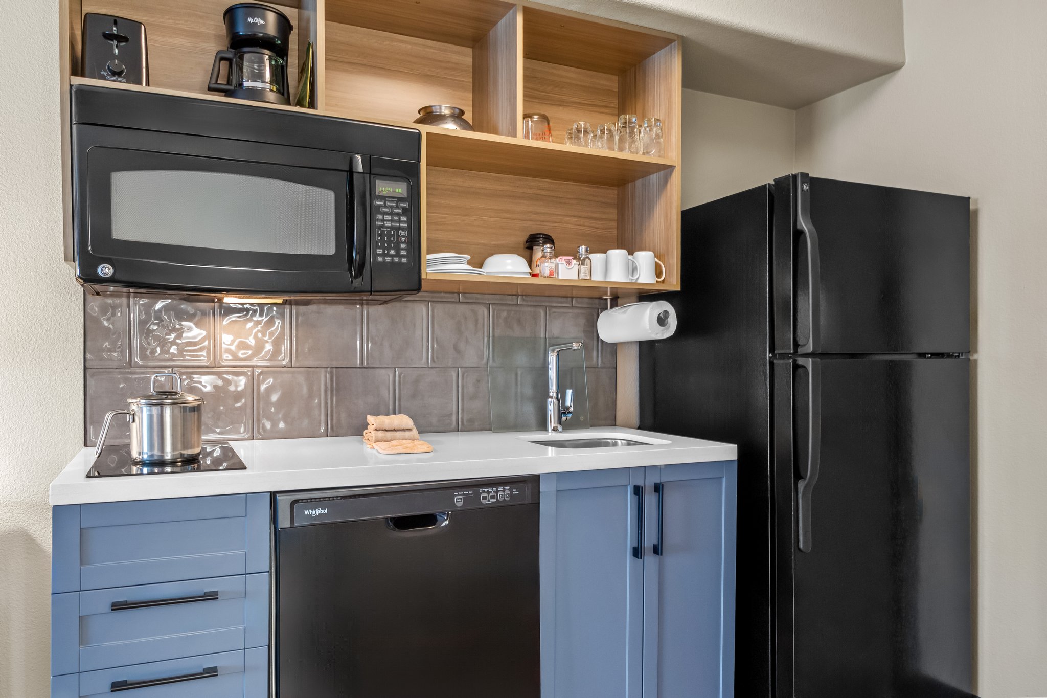 Candlewood Suites Victoria by IHG Image