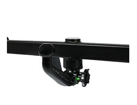 Detachable swan neck towbar