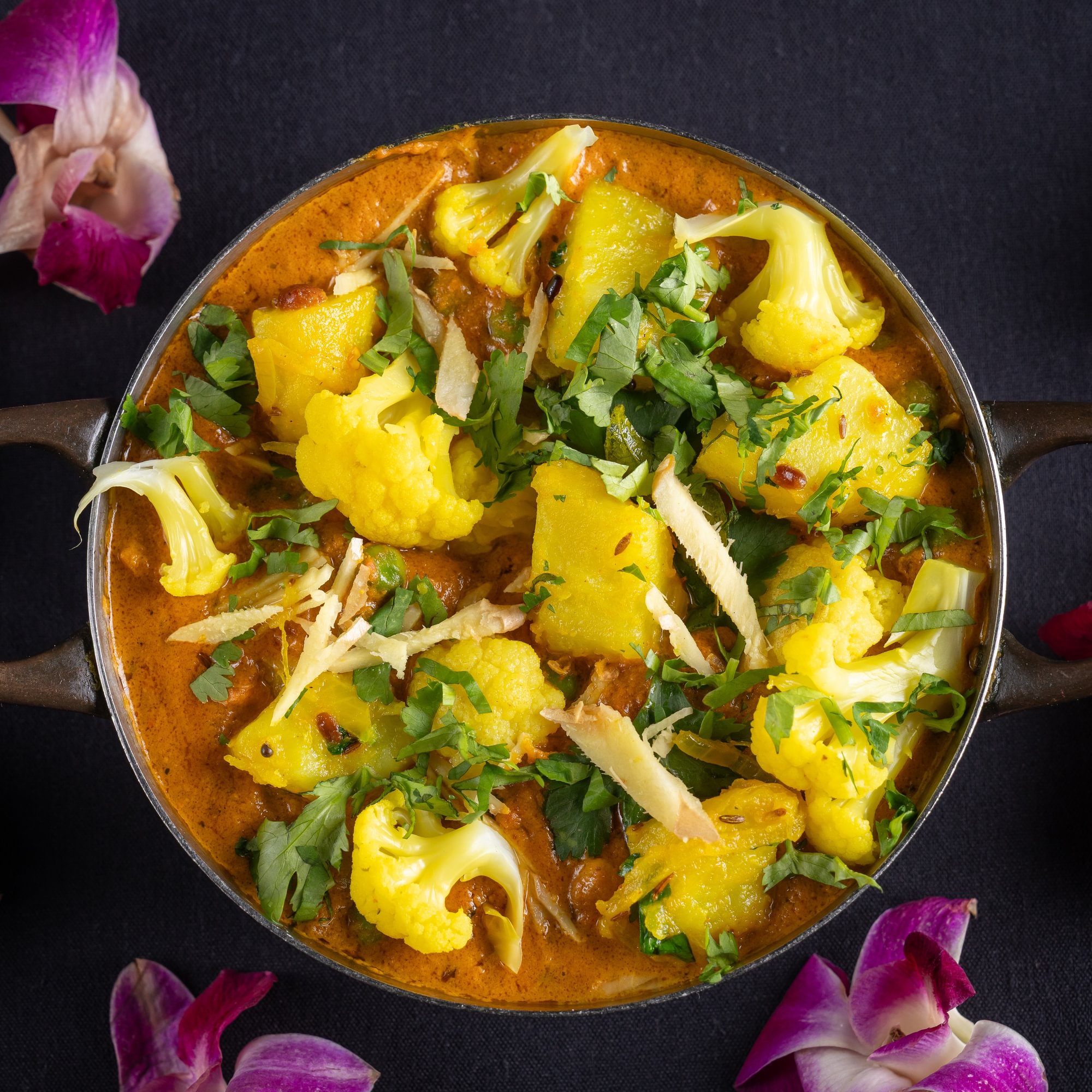 Aloo Gobi Curry (A North Indian Classic)