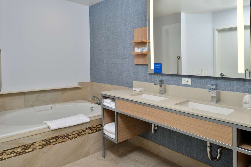 Hilton Garden Inn Napa Image