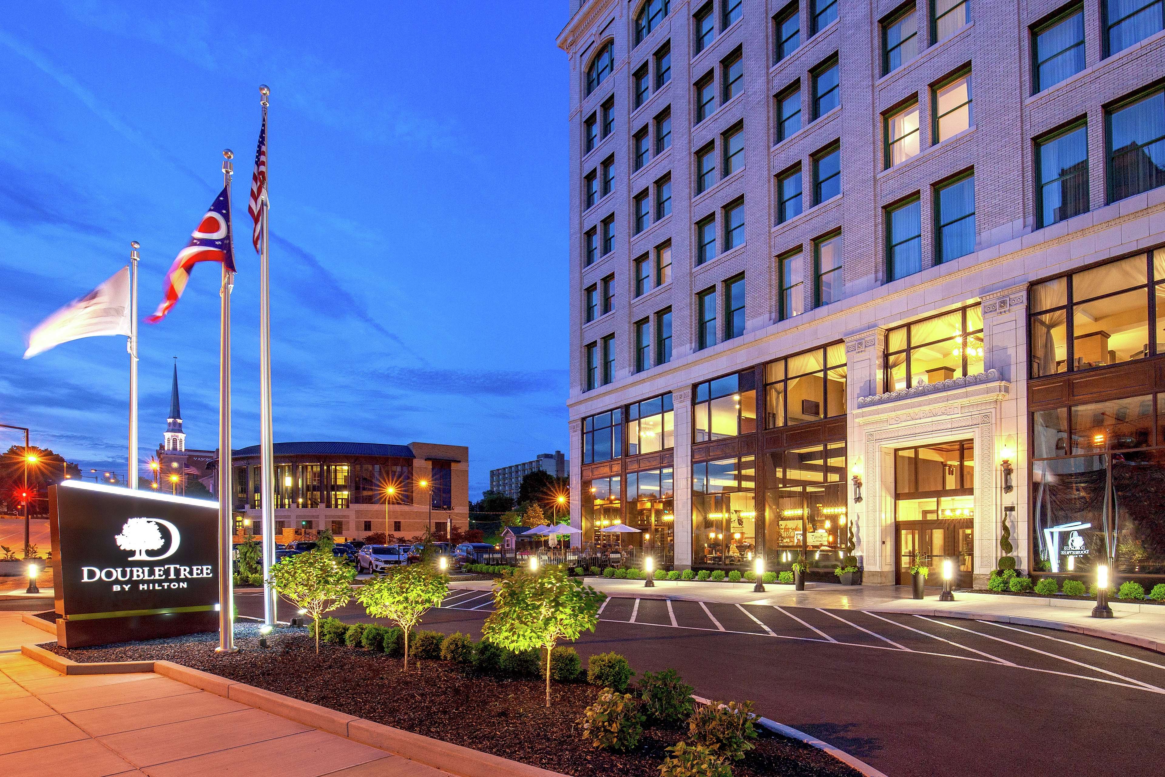 DoubleTree by Hilton Youngstown Downtown Photo