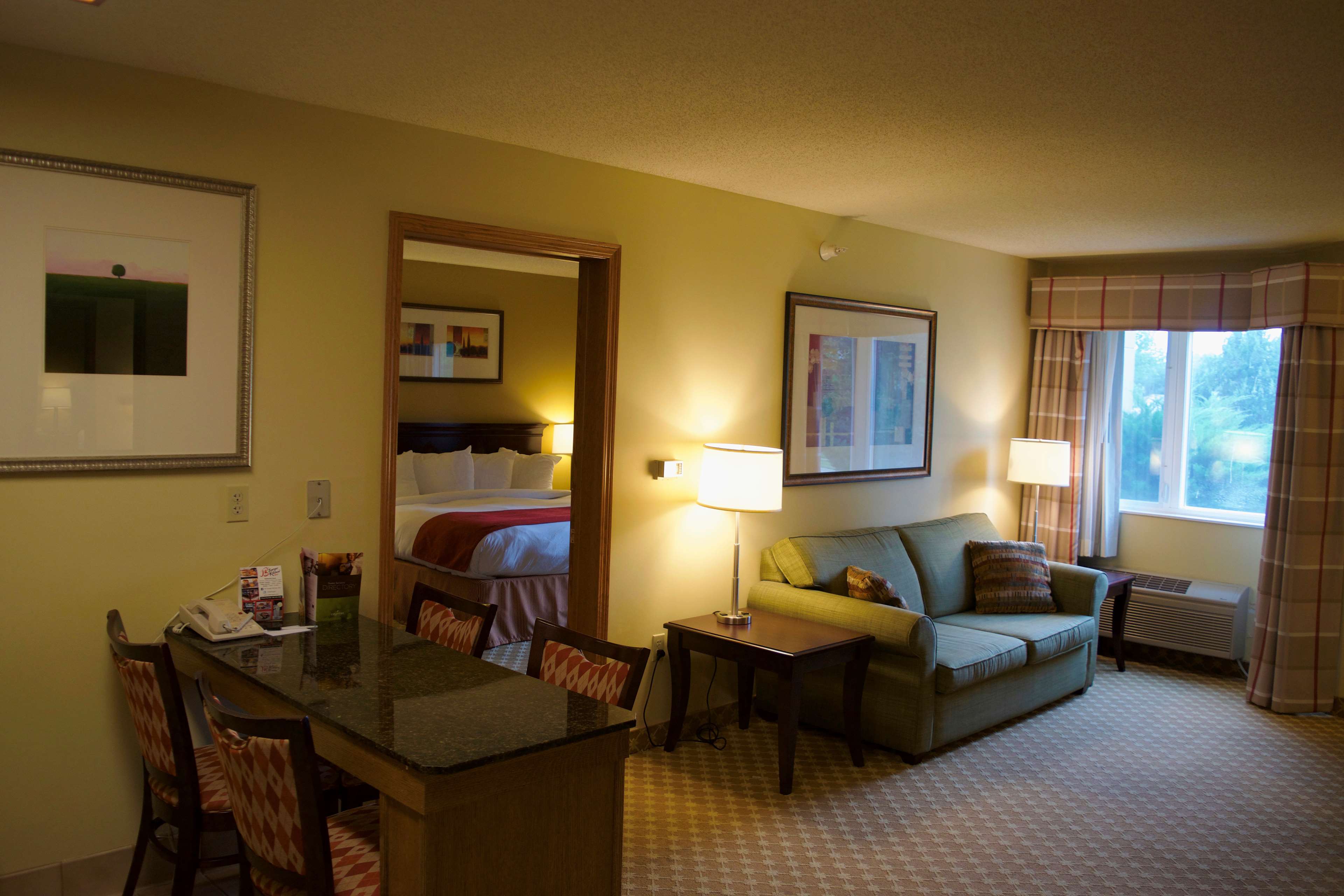 Country Inn & Suites by Radisson, Lincoln North Hotel and Conference Center, NE Photo