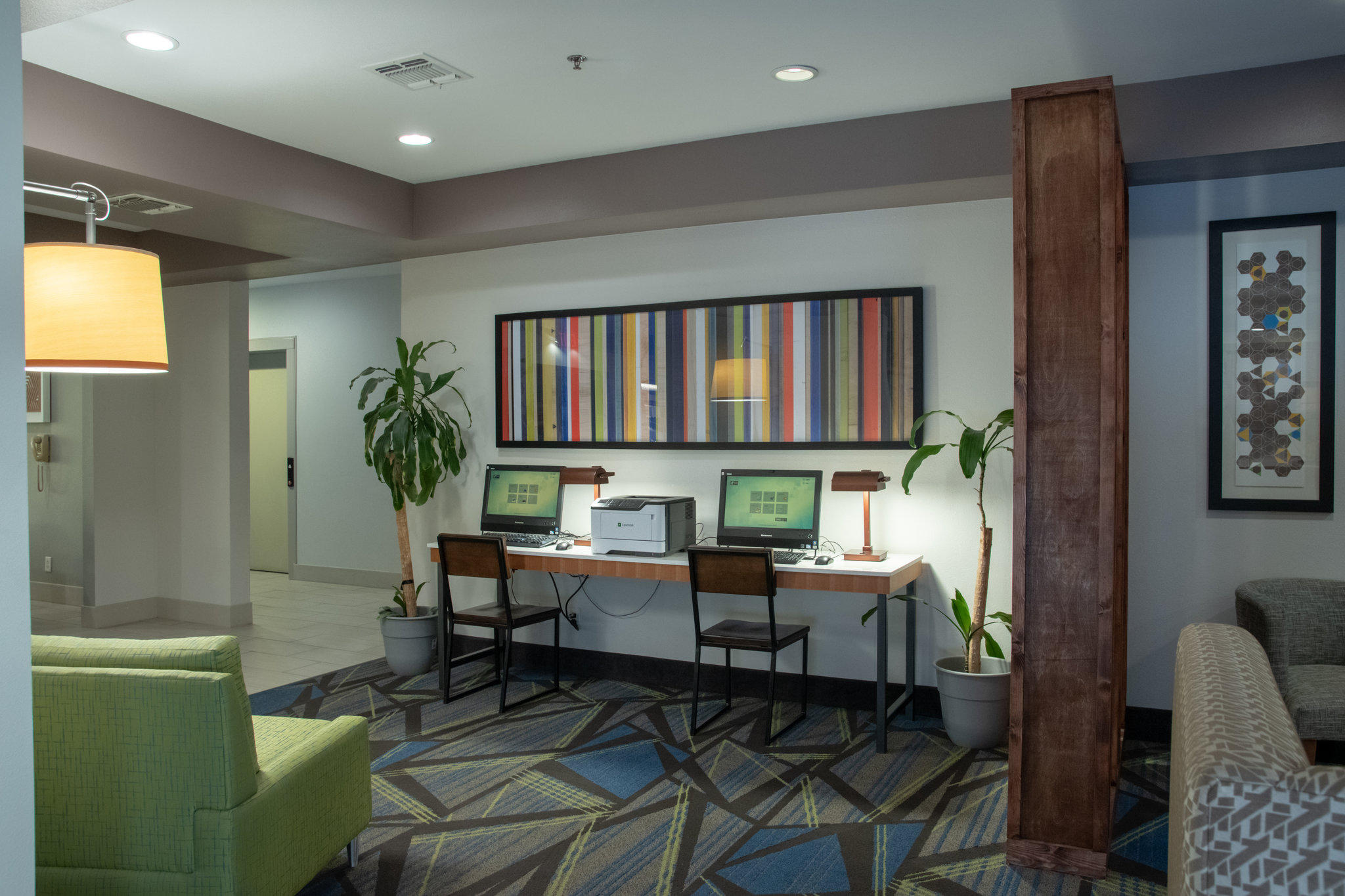 Holiday Inn Express & Suites Natchitoches Photo