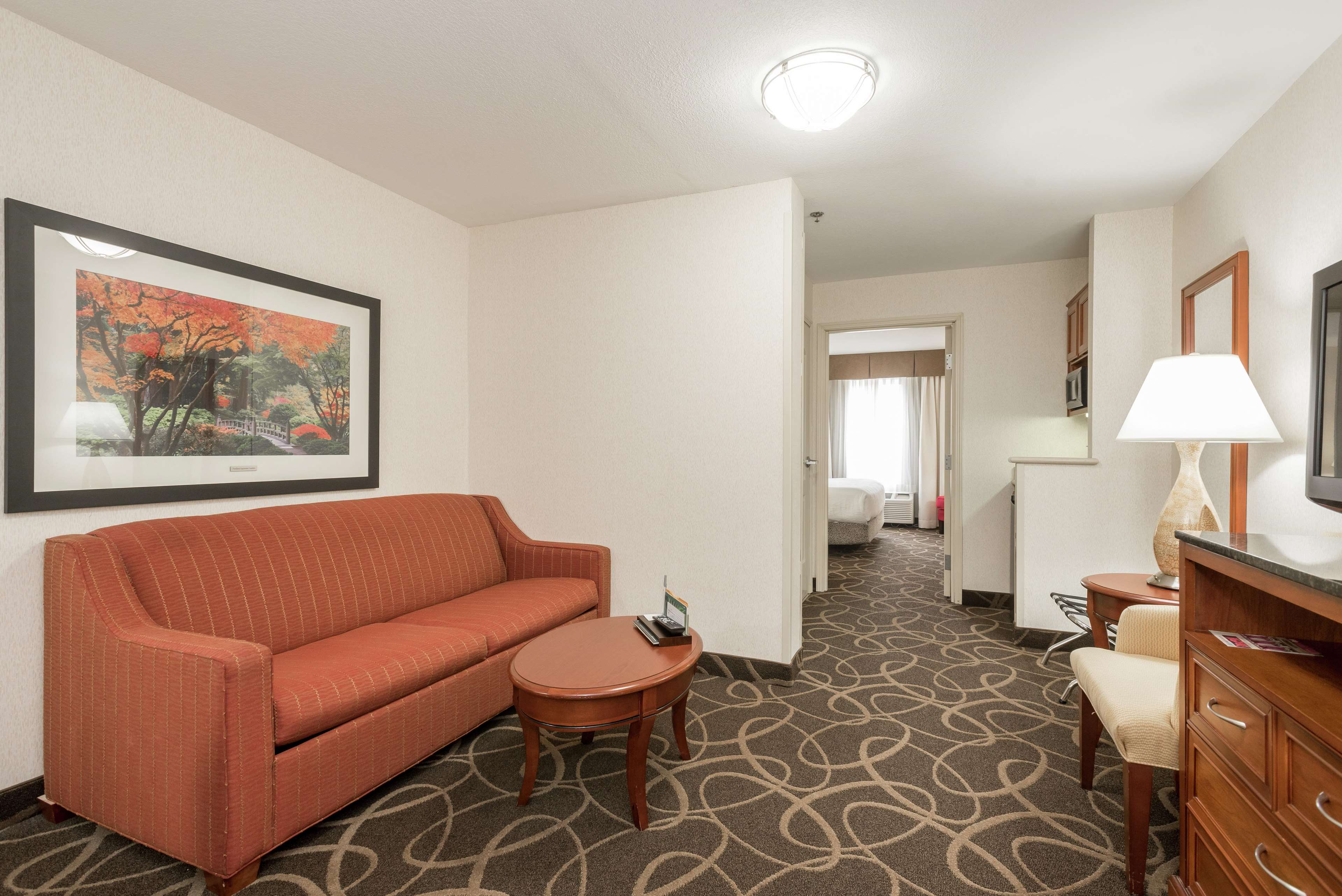 Hilton Garden Inn Portland Airport Photo