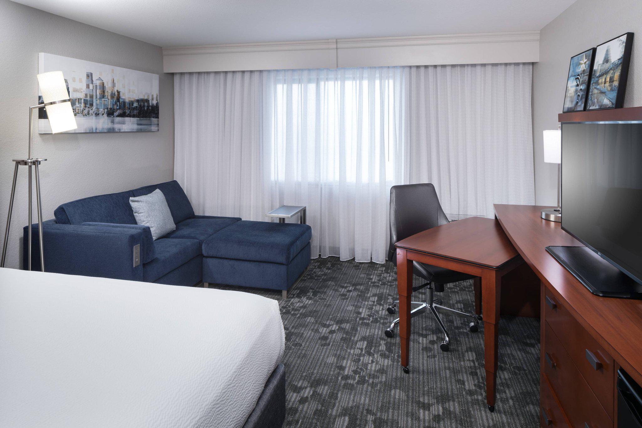 Courtyard by Marriott Austin North/Parmer Lane Photo