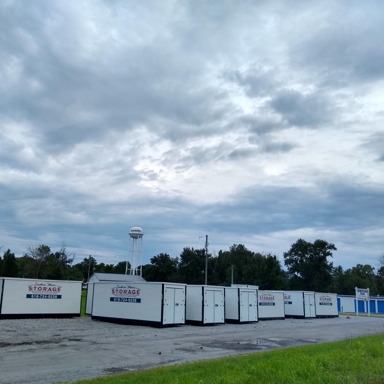 New shipment of portable storage containers delivered and ready to be delivered to your home or business. Give Aaron Eubanks call or text at 618-724-9238.
