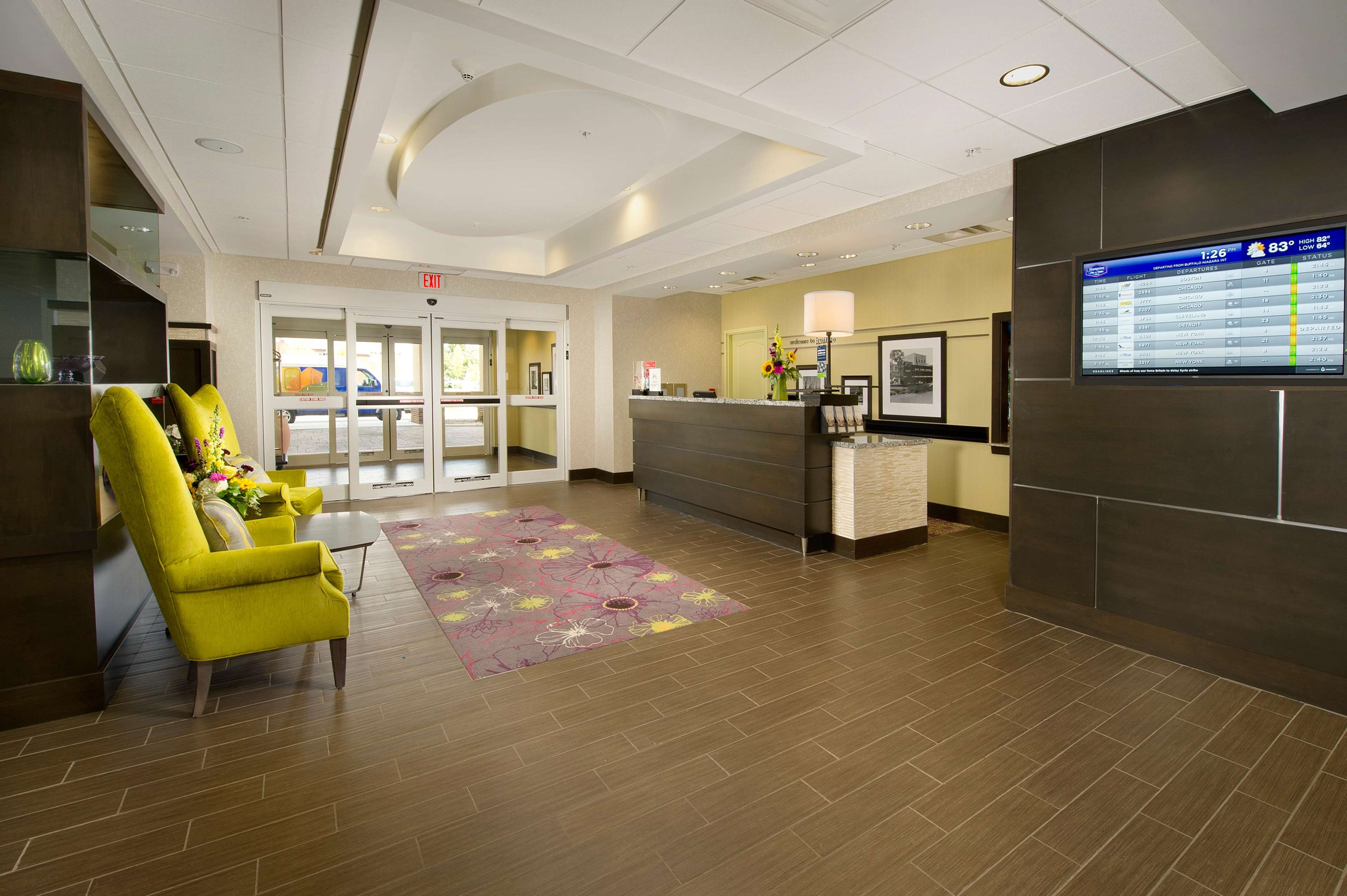 Hampton Inn & Suites Buffalo Airport Photo