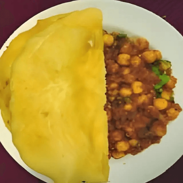 7. Chole Bhatura