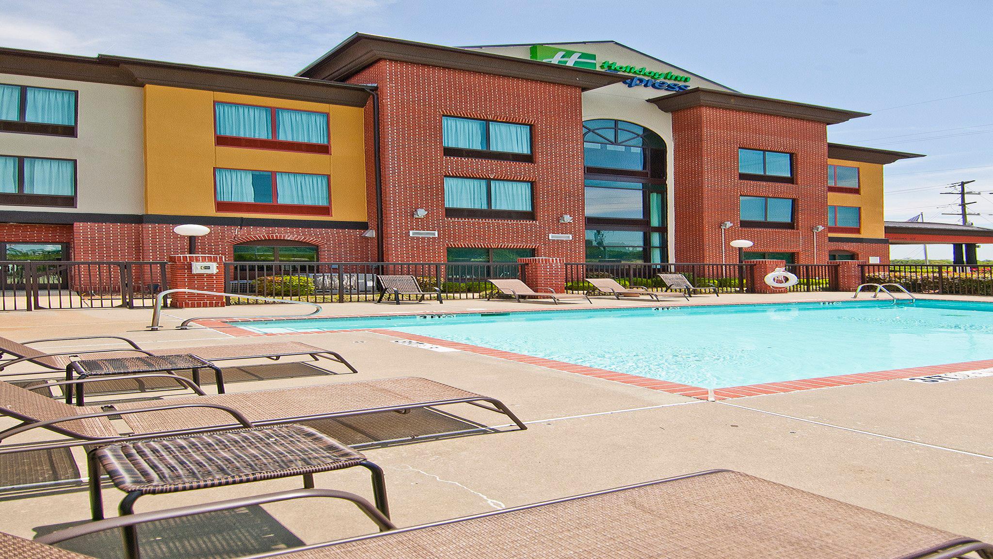 Holiday Inn Express & Suites Olive Branch Photo