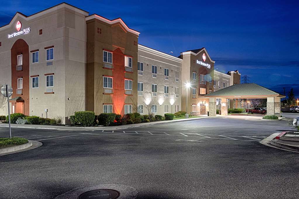 Best Western Plus Delta Inn & Suites Image