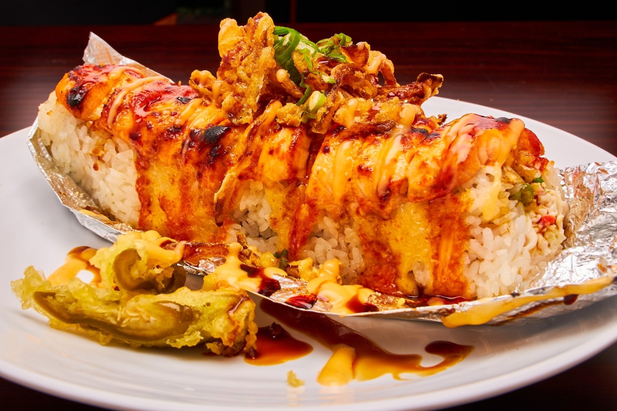 Volcano Roll (9PCS)