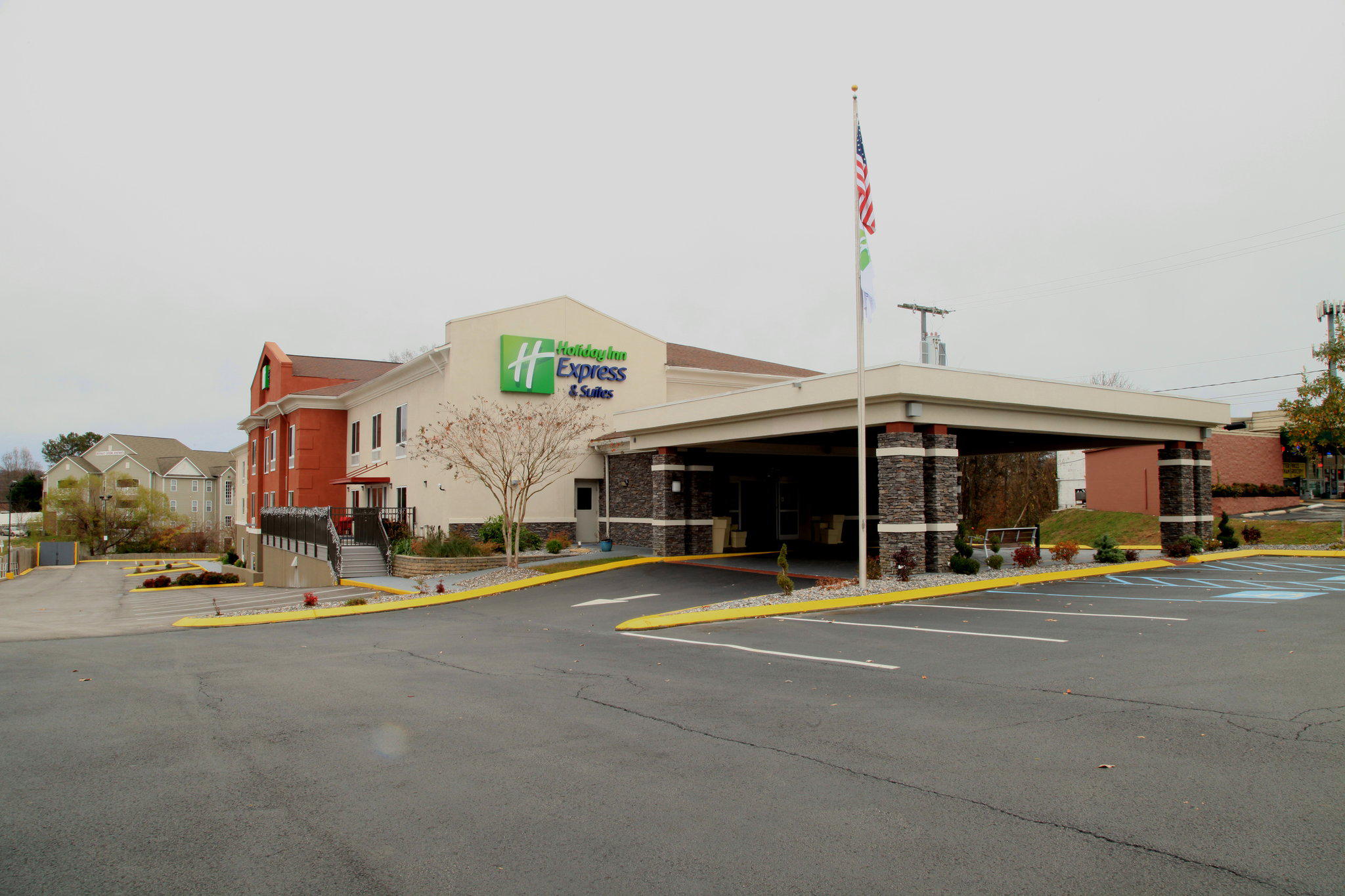 Holiday Inn Express & Suites Chattanooga-Hixson Photo