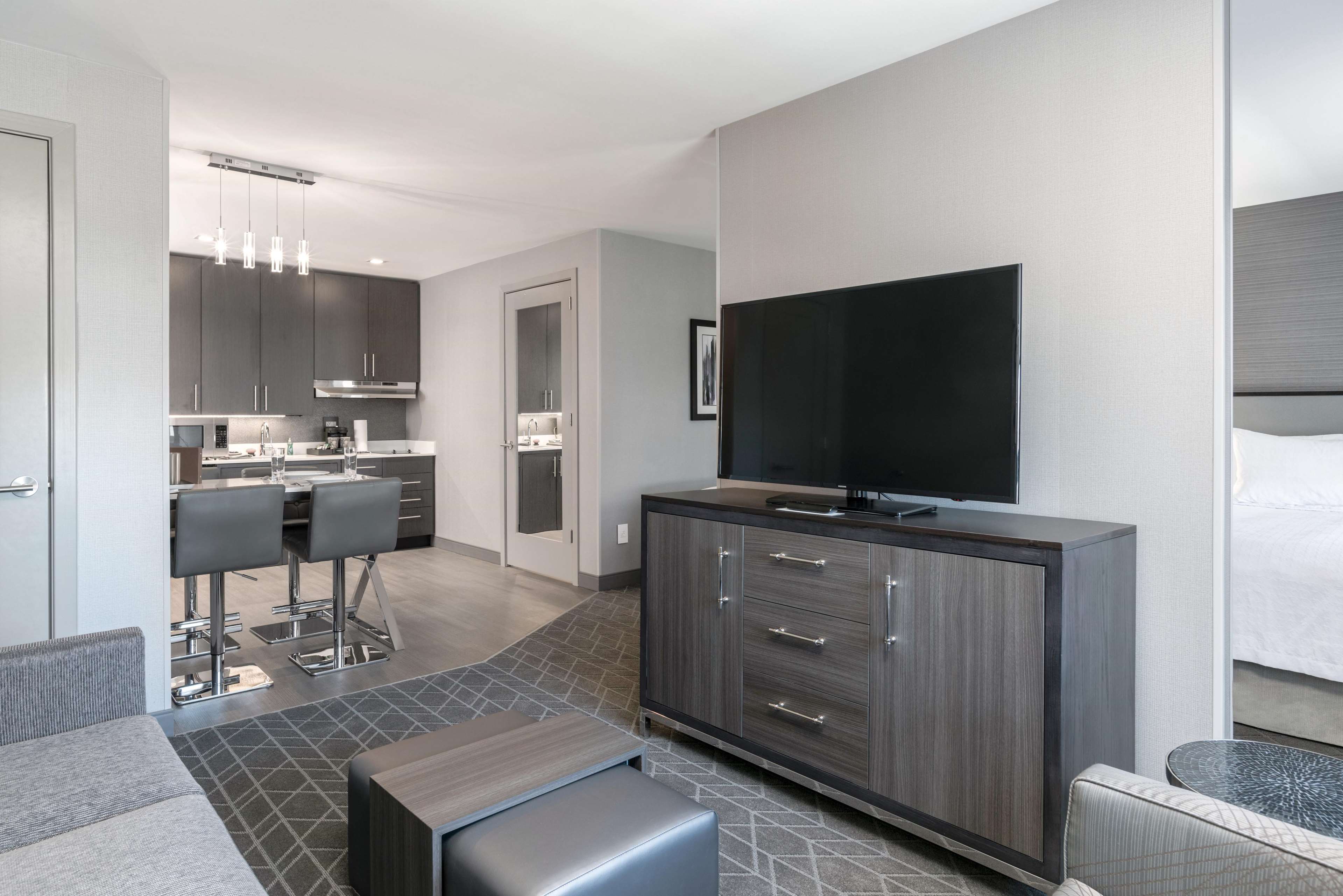 Homewood Suites By Hilton Boston Logan Airport Chelsea Photo