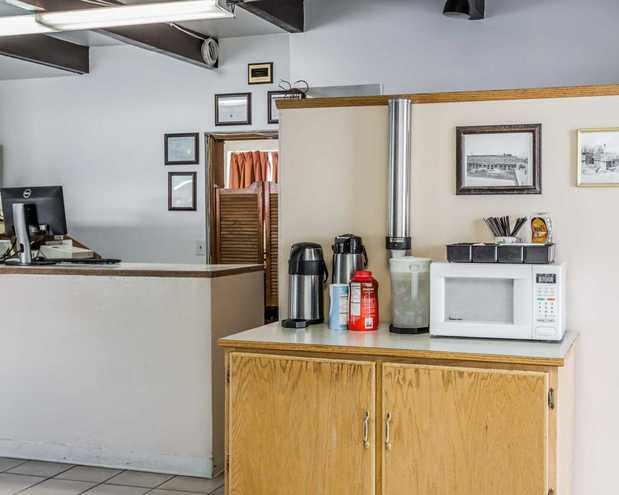 Images Rodeway Inn & Suites