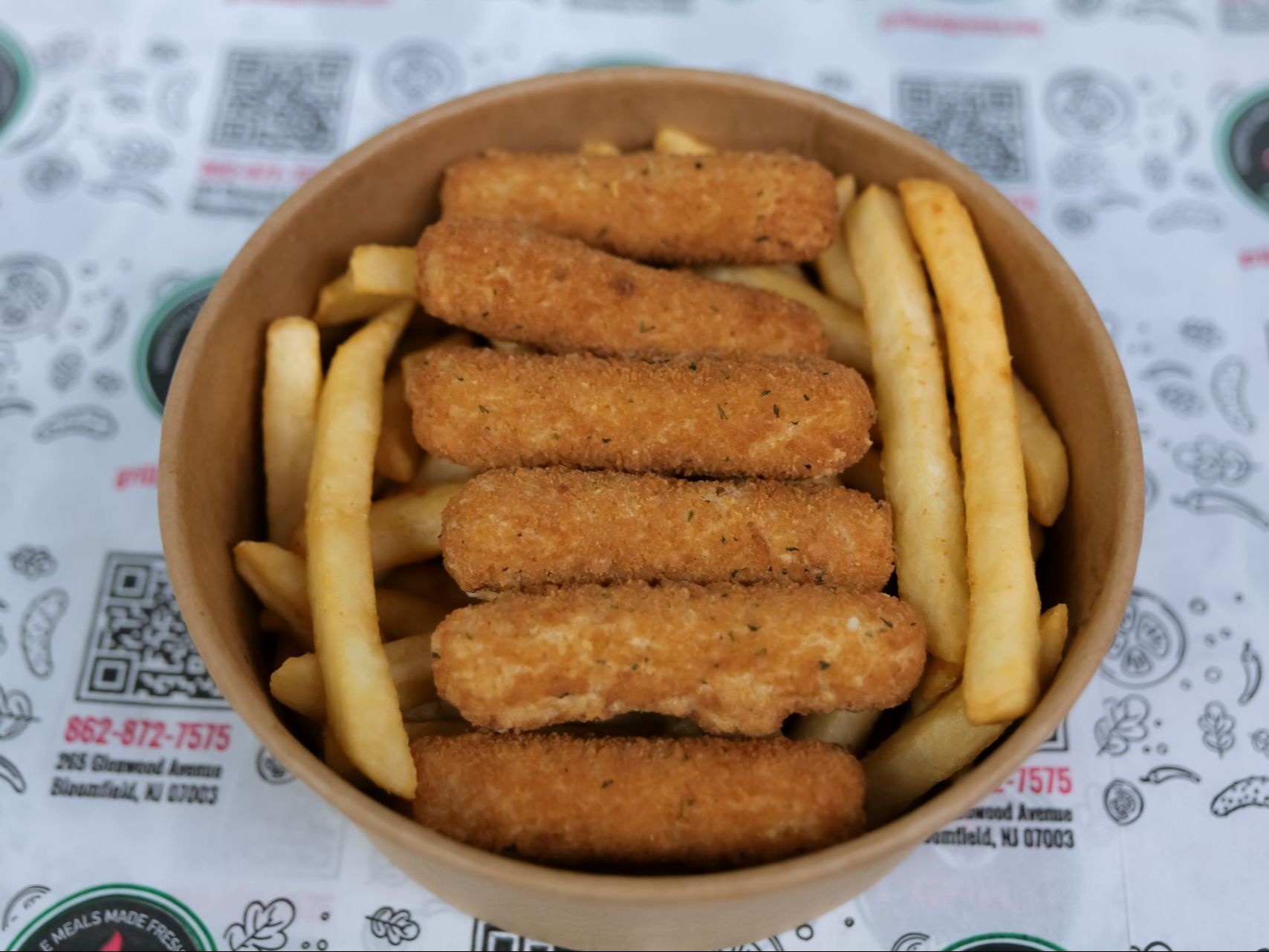 Mozzarella Sticks with French Fries