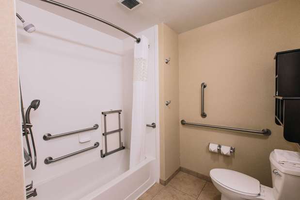 Images Hampton Inn & Suites Effingham