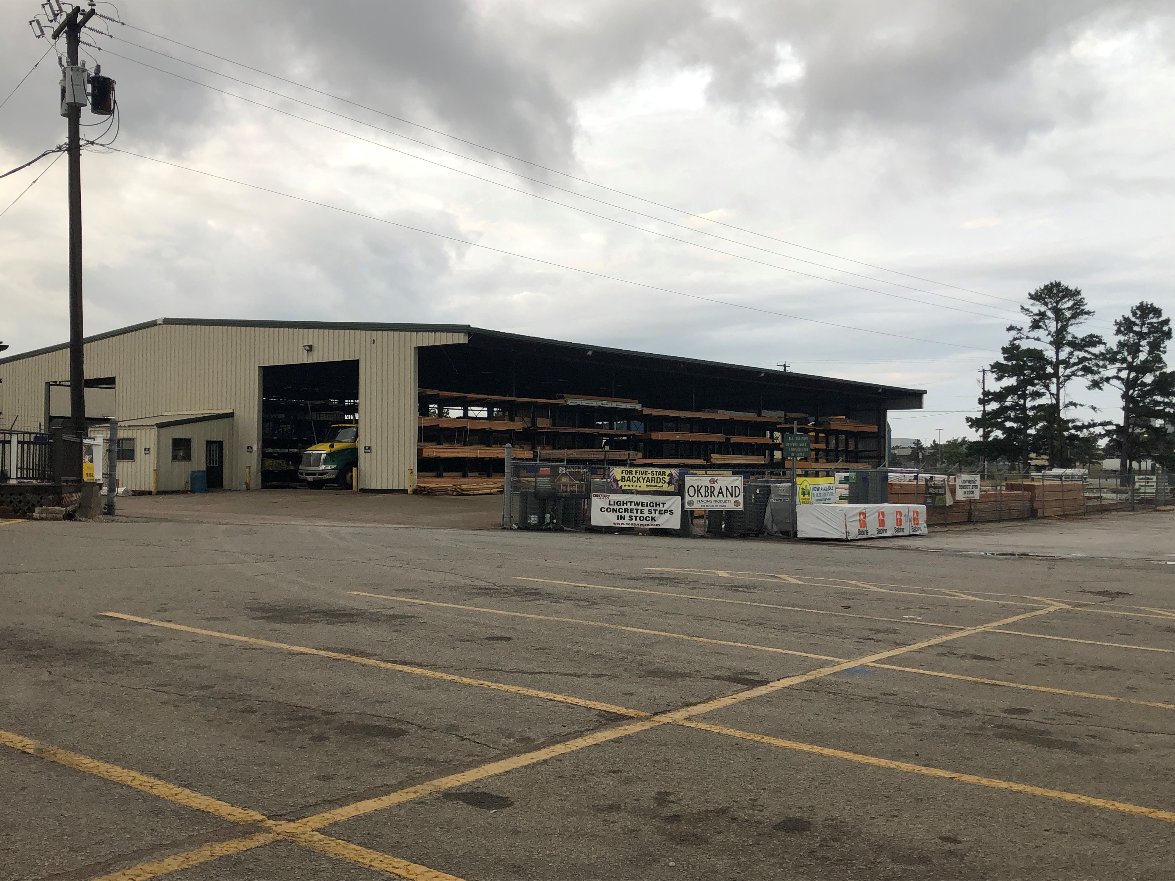 McCoy's Building Supply Photo