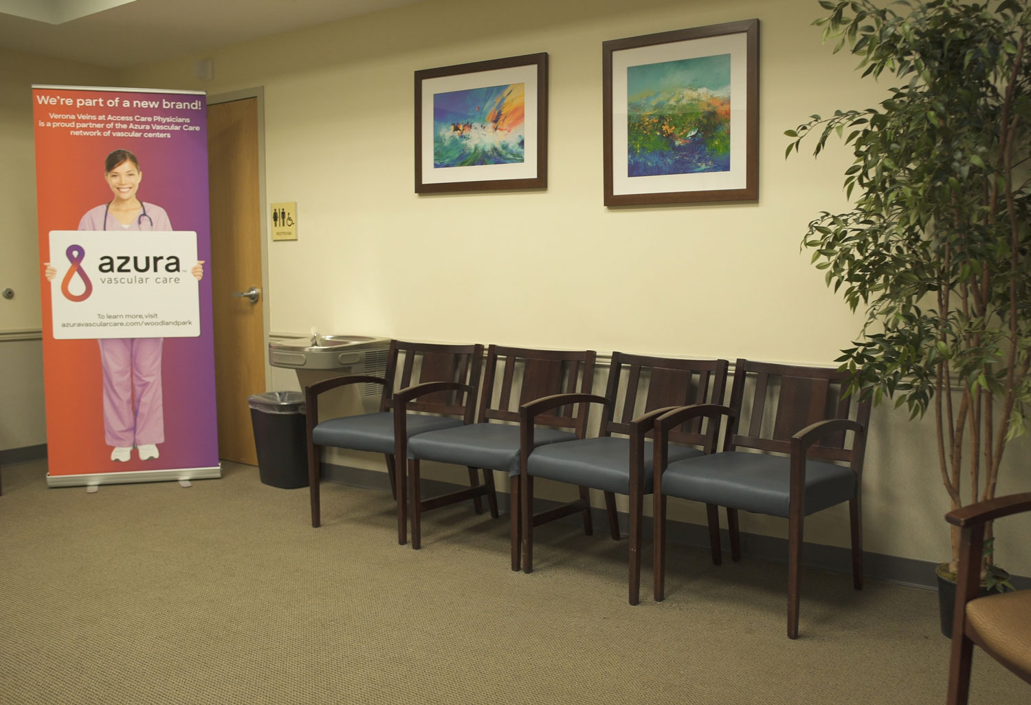 The lobby of Azura Vascular Care Woodland Park
