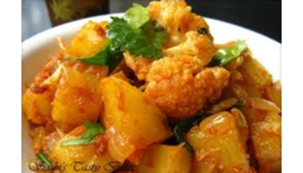 Aloo Gobi - Spiced Potato & Cauliflower Curry Bowl. Vegan, Gluten free