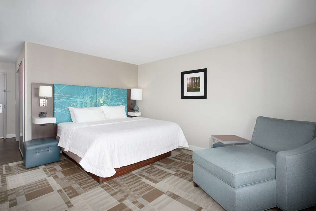 Hampton Inn Bellevue Image