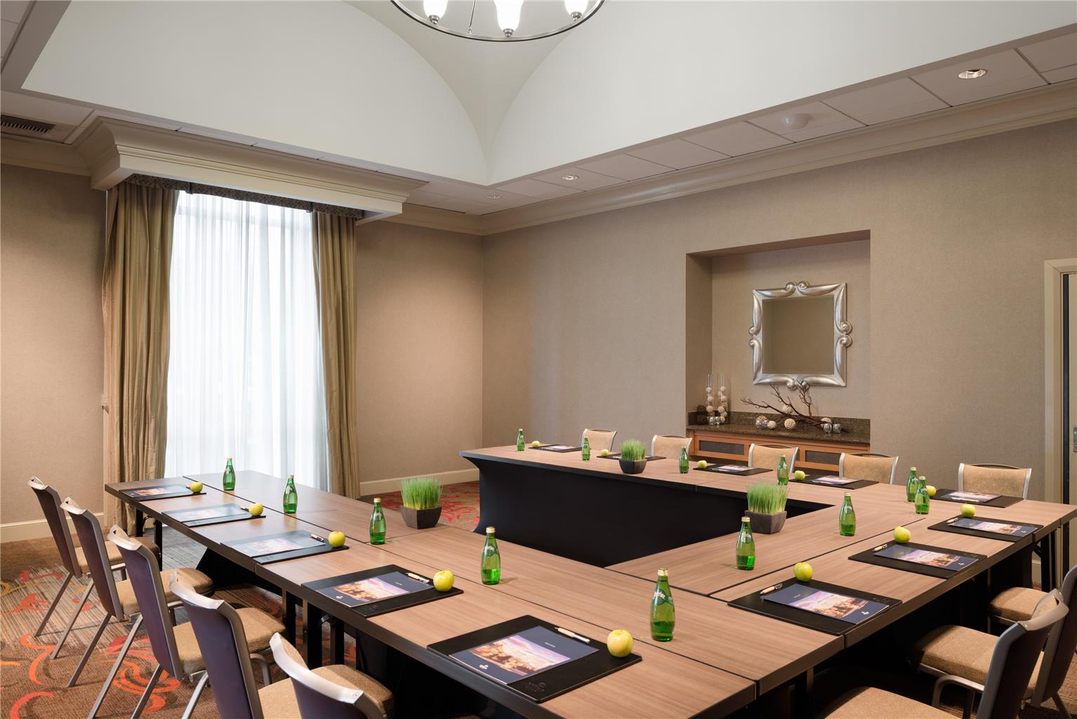 Hilton Santa Clara Image