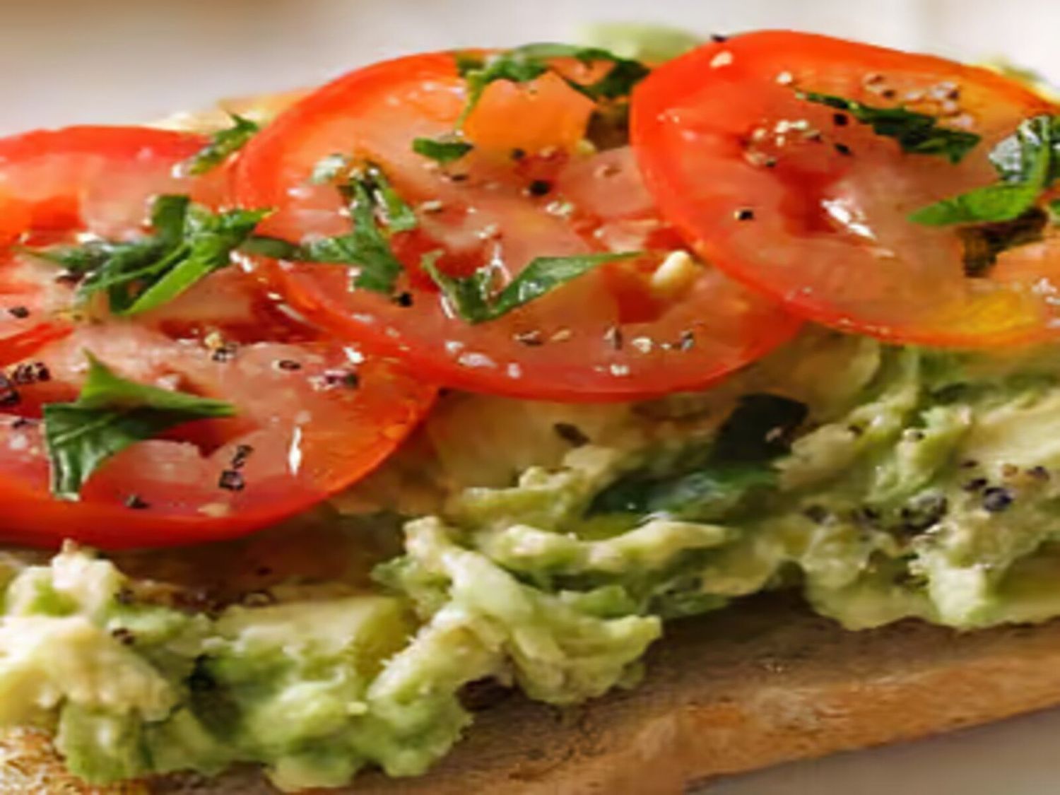 Avocado Mash Toast With Tomato