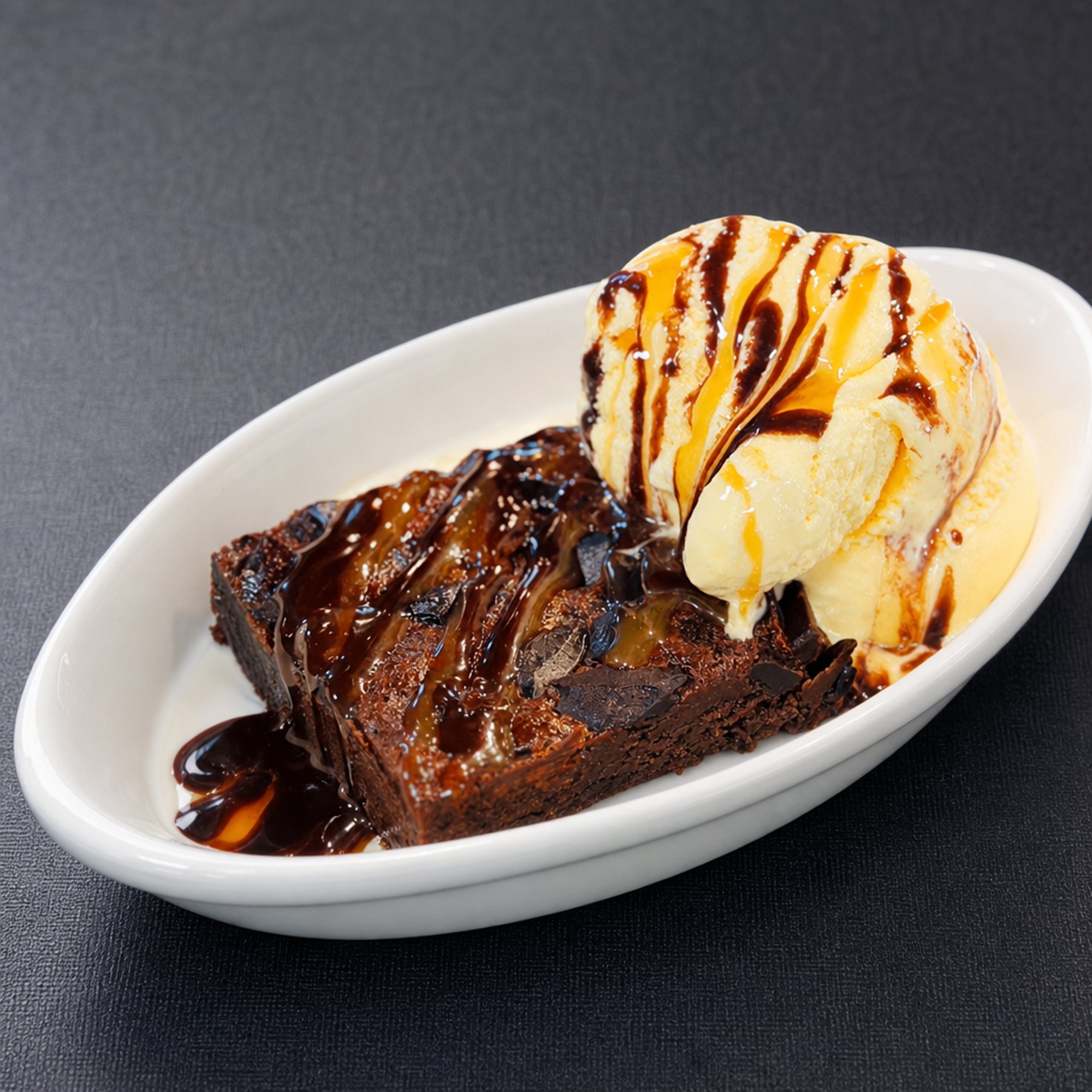 Fudge Brownie w/ Ice Cream