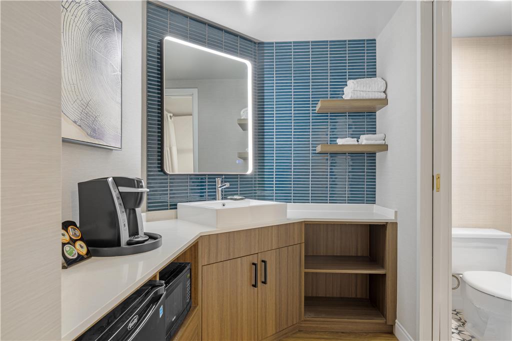 Best Western Potsdam University Park Inn Image