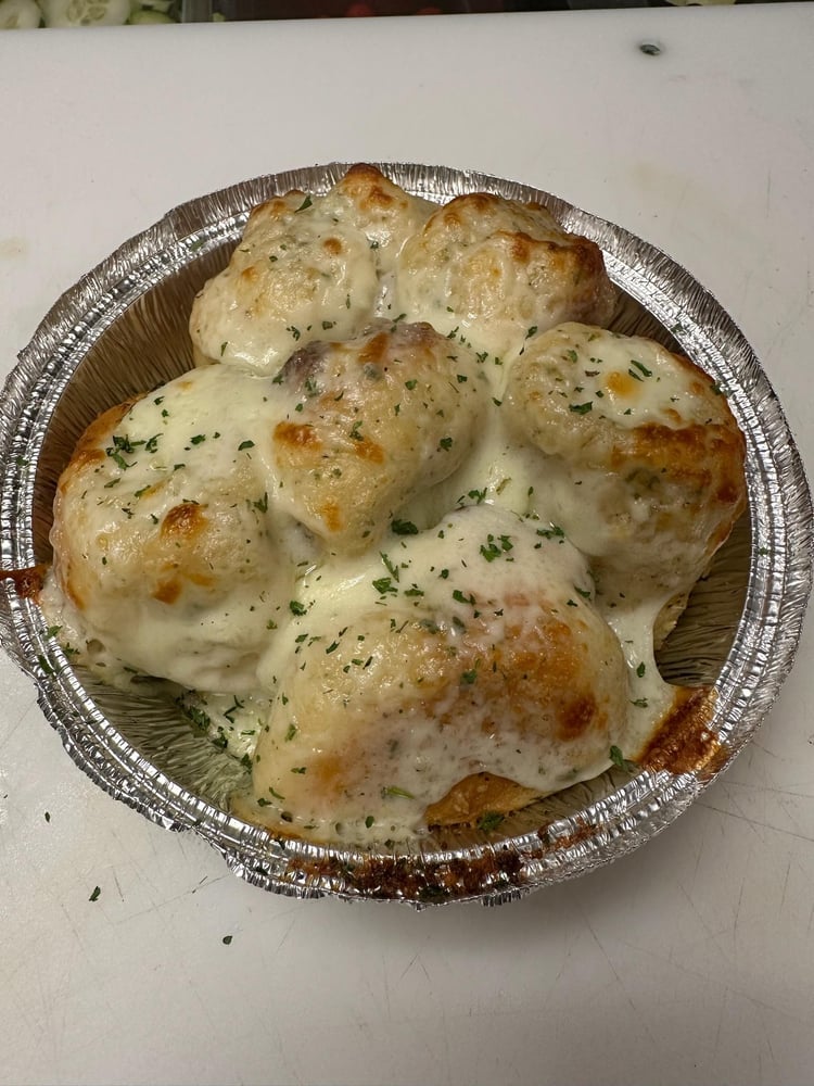 6 Garlic Knots w/ Mozzarella