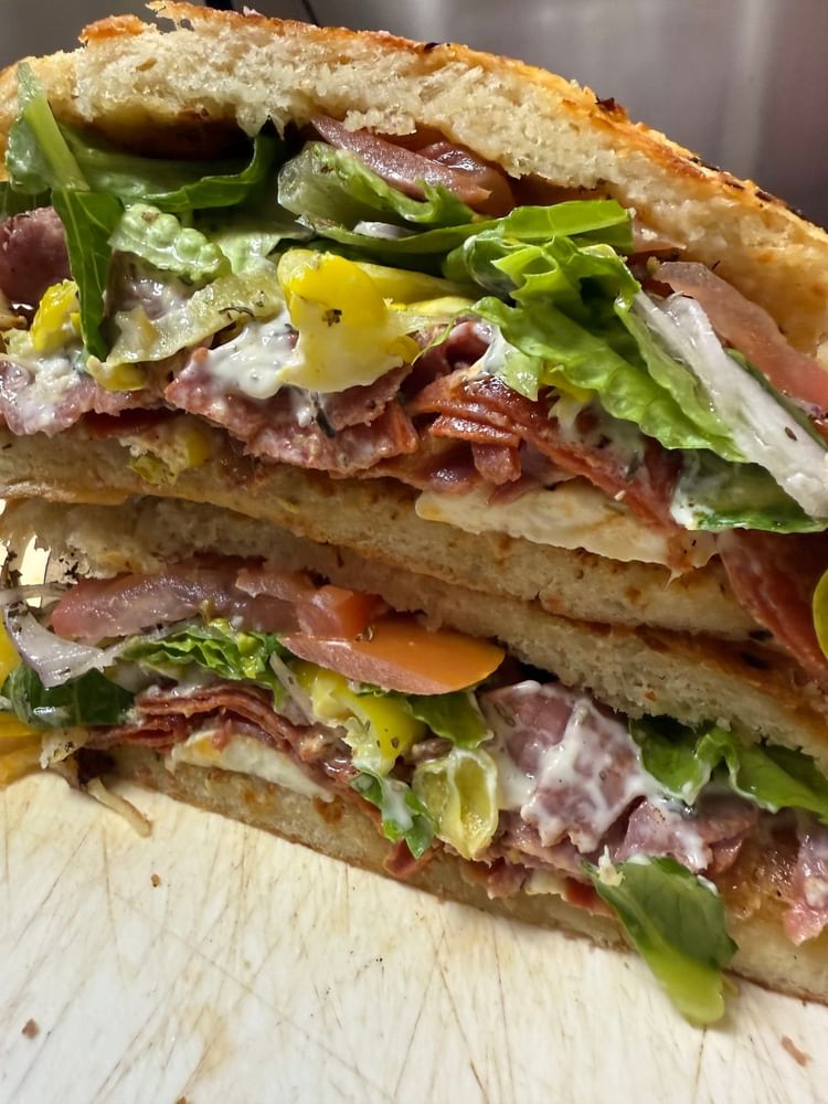 Pacioni Bomb Sandwich