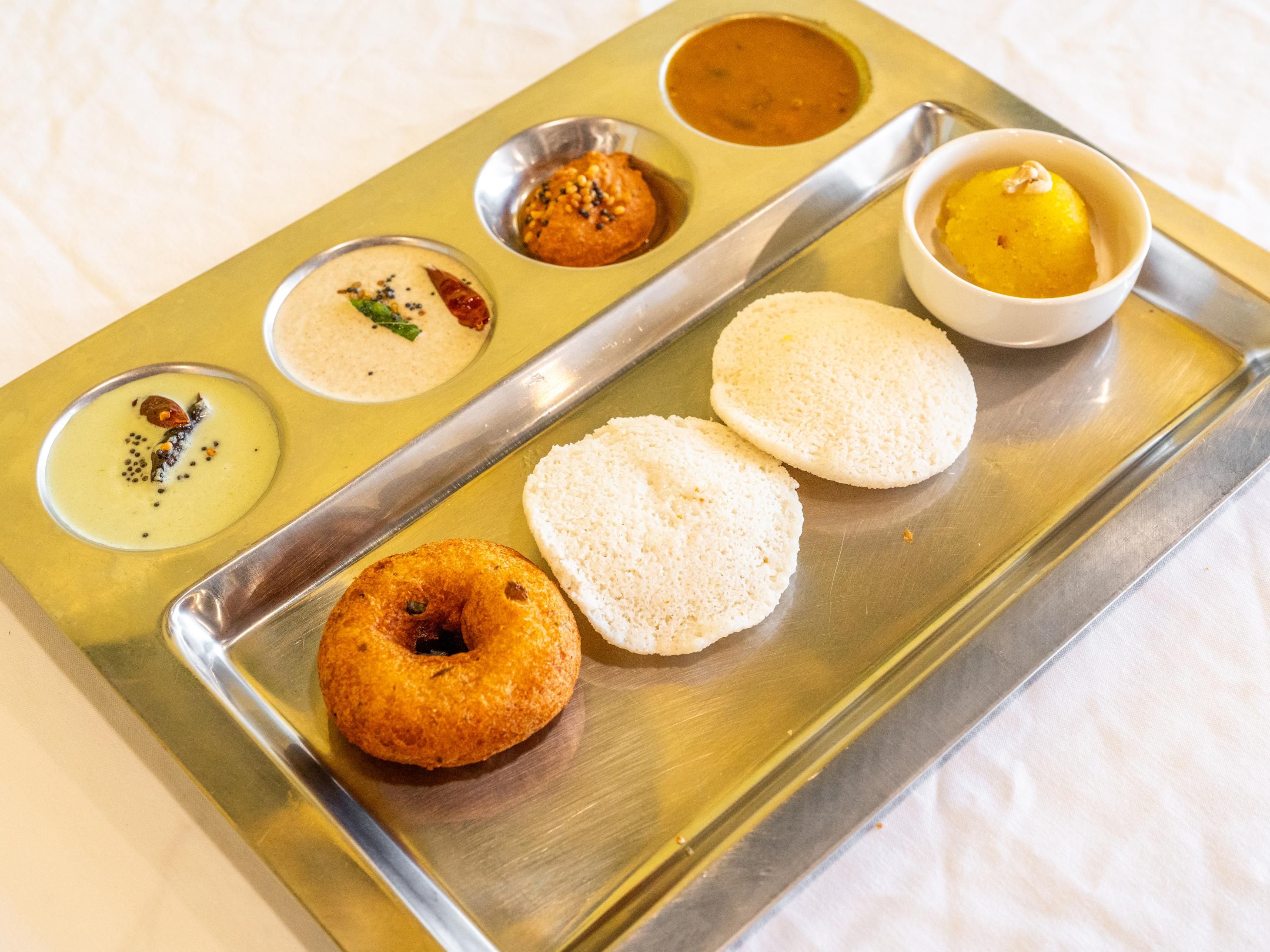 Idli Vada Combo