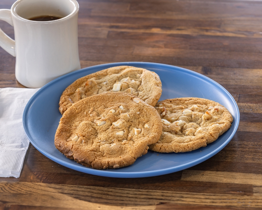 White Chocolate Macadamia Cookie