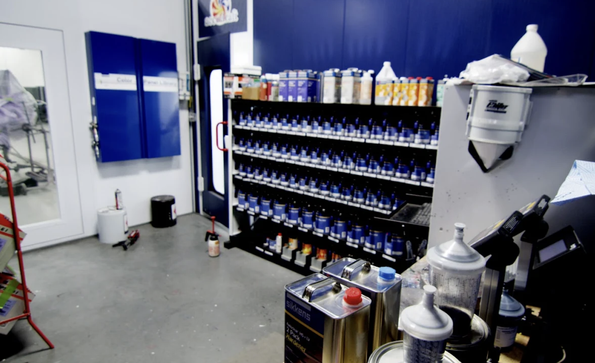 K & M Collision Image