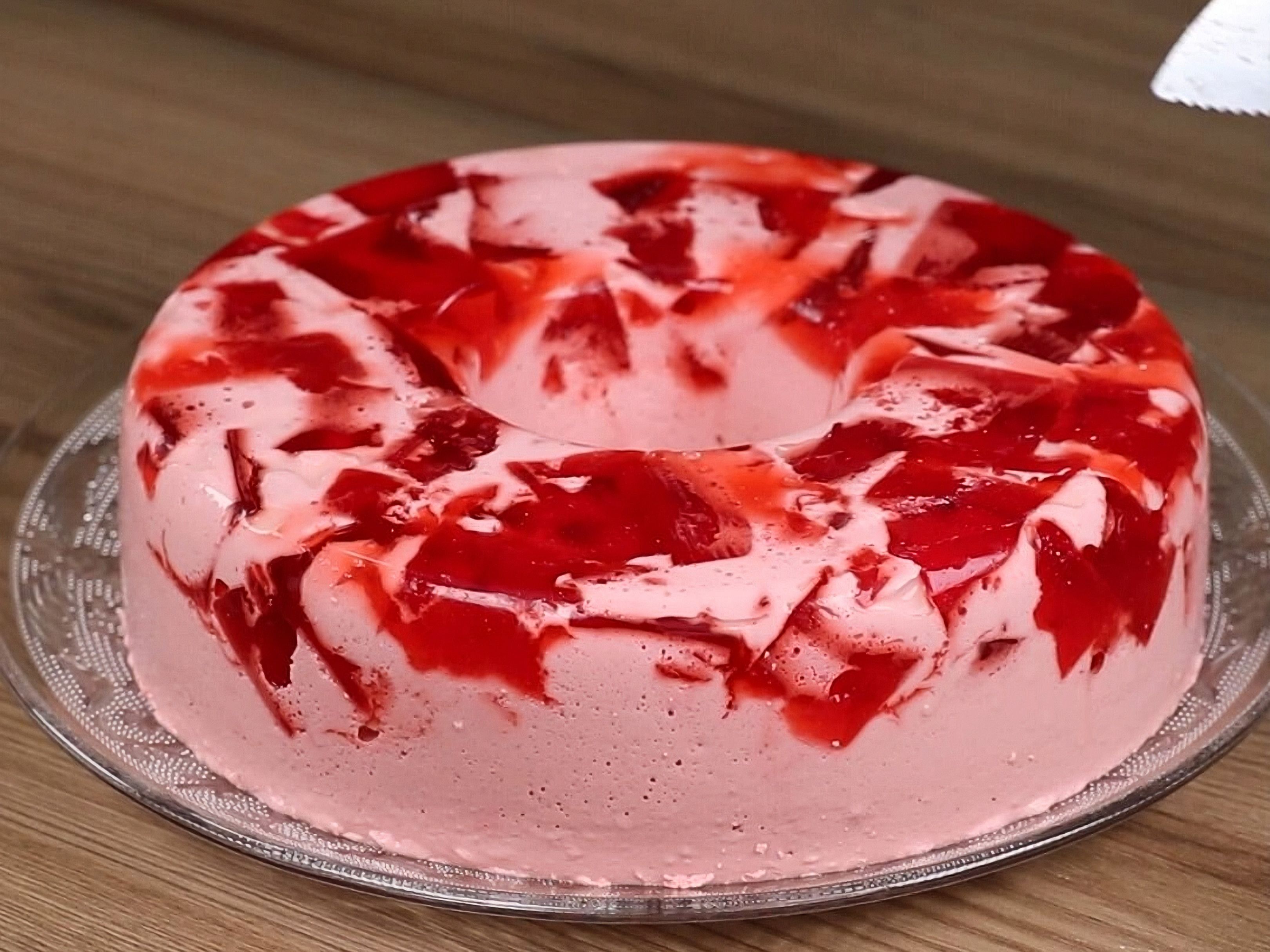 Gelatina de Fresa Con Crema