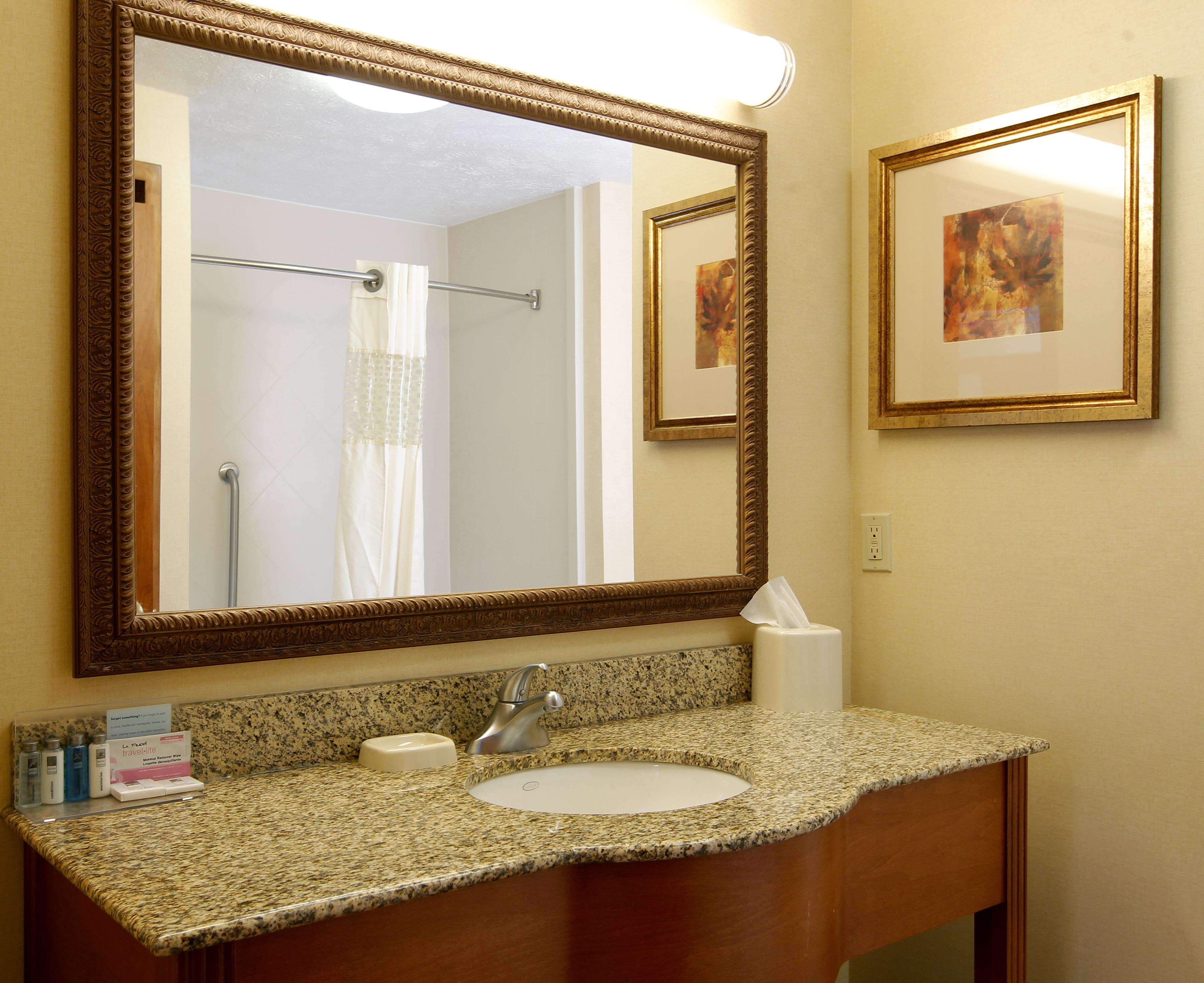 Hampton Inn by Hilton Waterloo Cedar Valley Photo