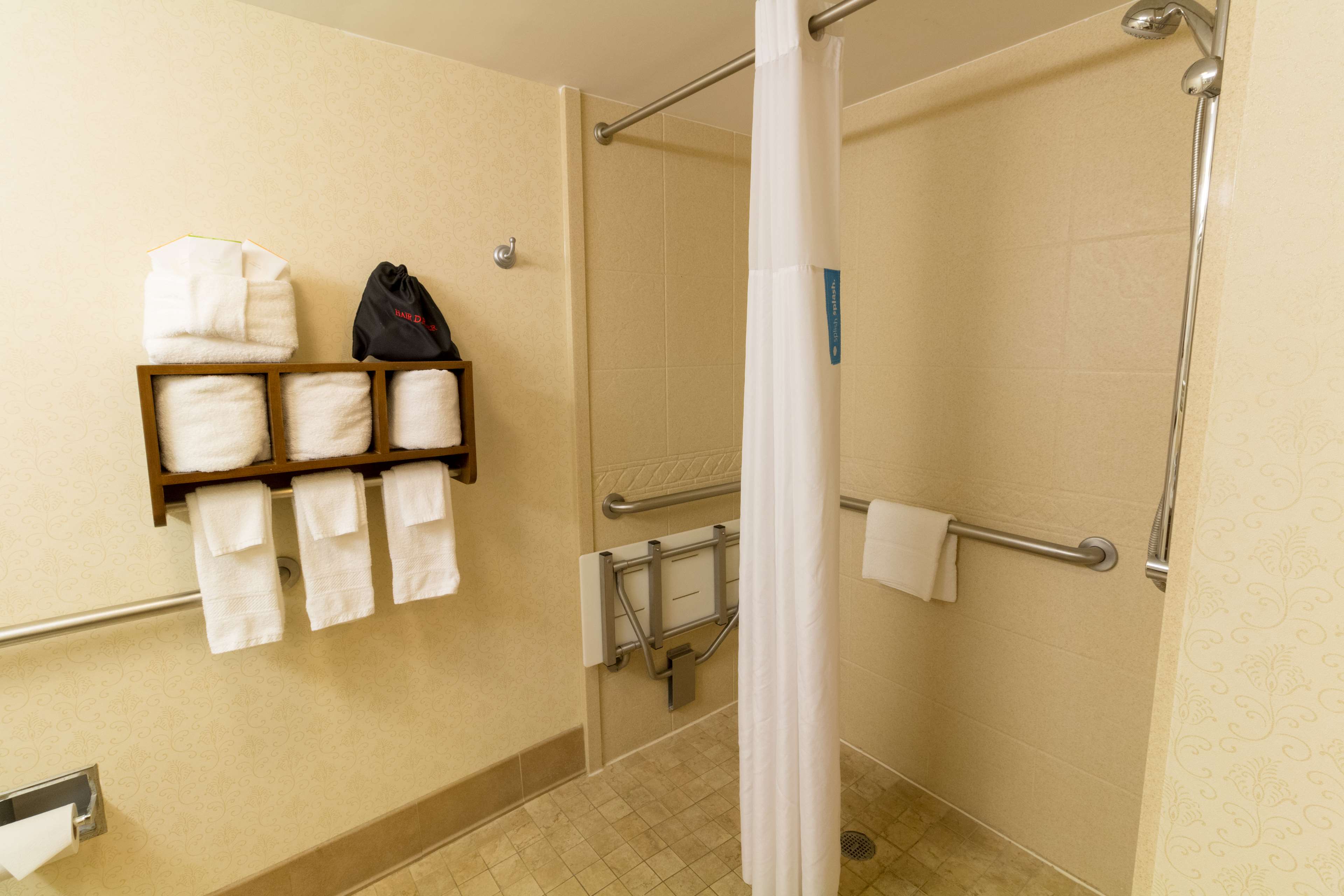 Guest room bath