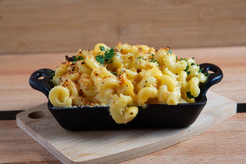 "Pig-Tail" Mac N' Cheese