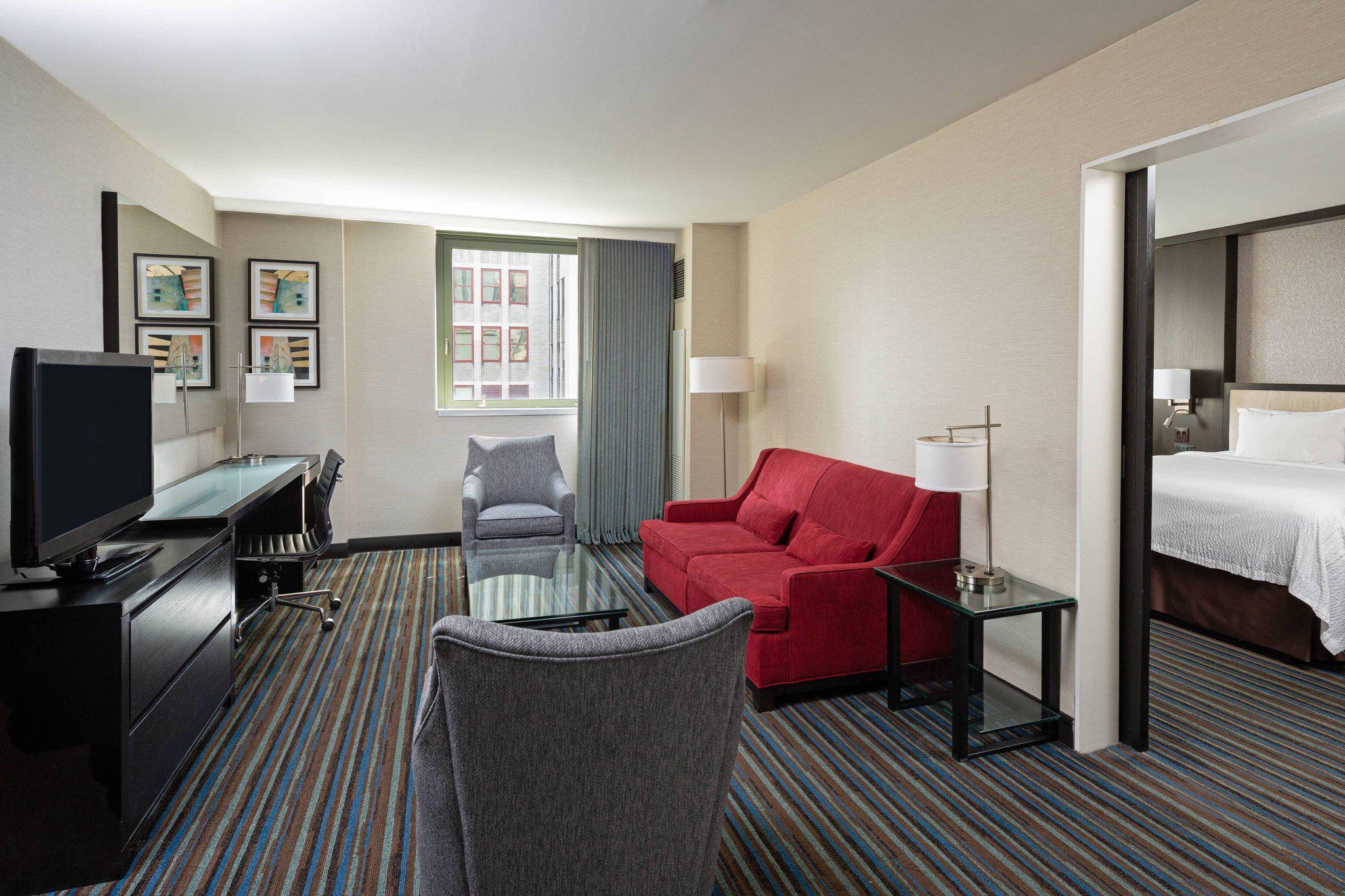 Courtyard by Marriott New York Manhattan/Times Square Photo