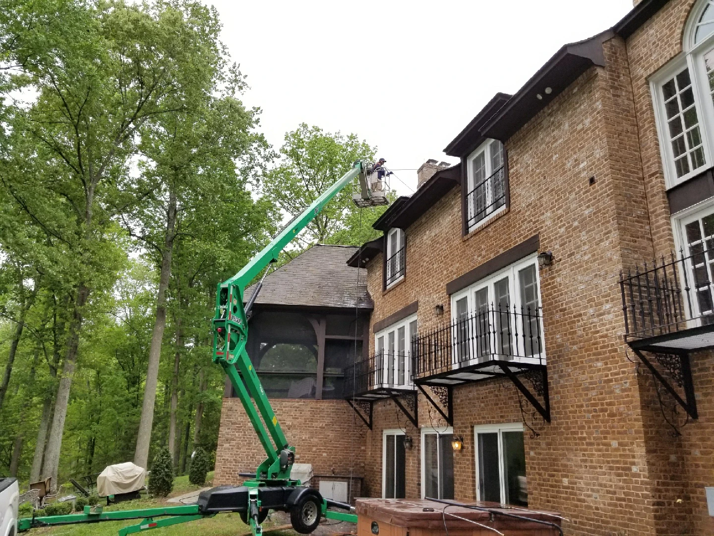 Evergreen Cleaning Image