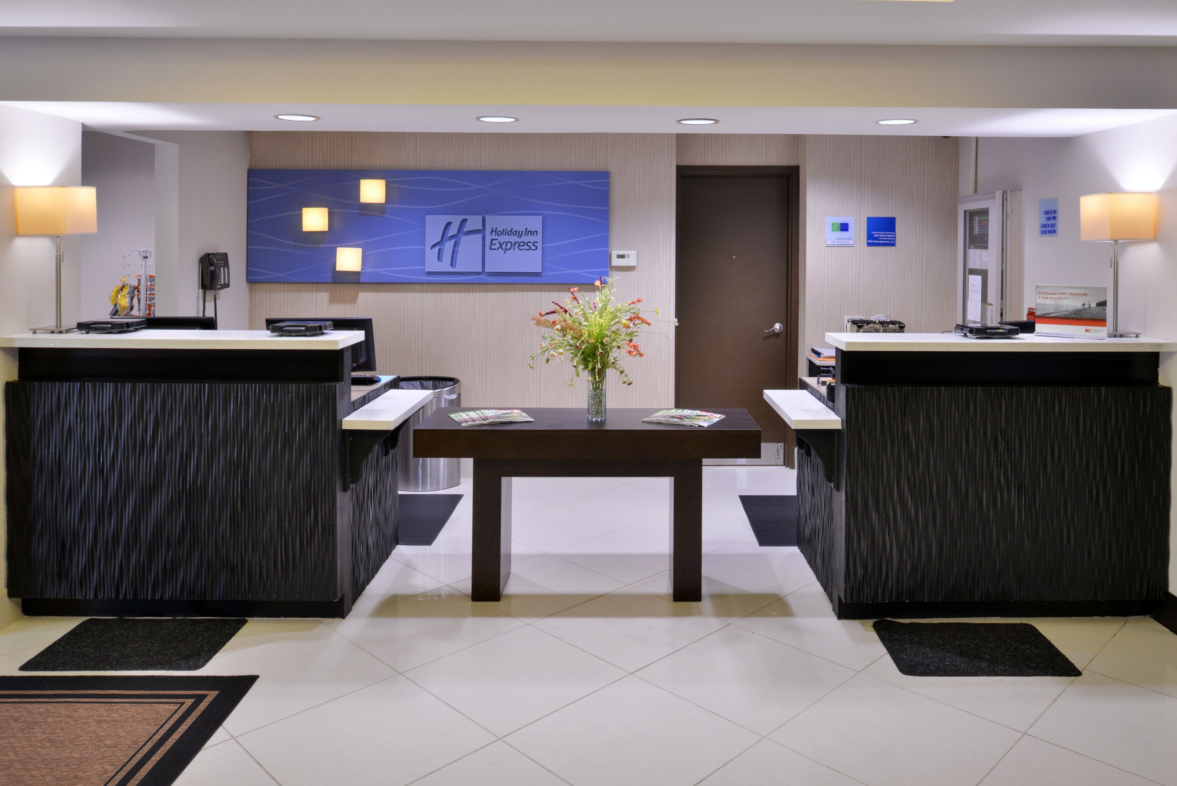 Holiday Inn Express St. Louis Airport- Riverport in Maryland Heights, MO | Whitepages