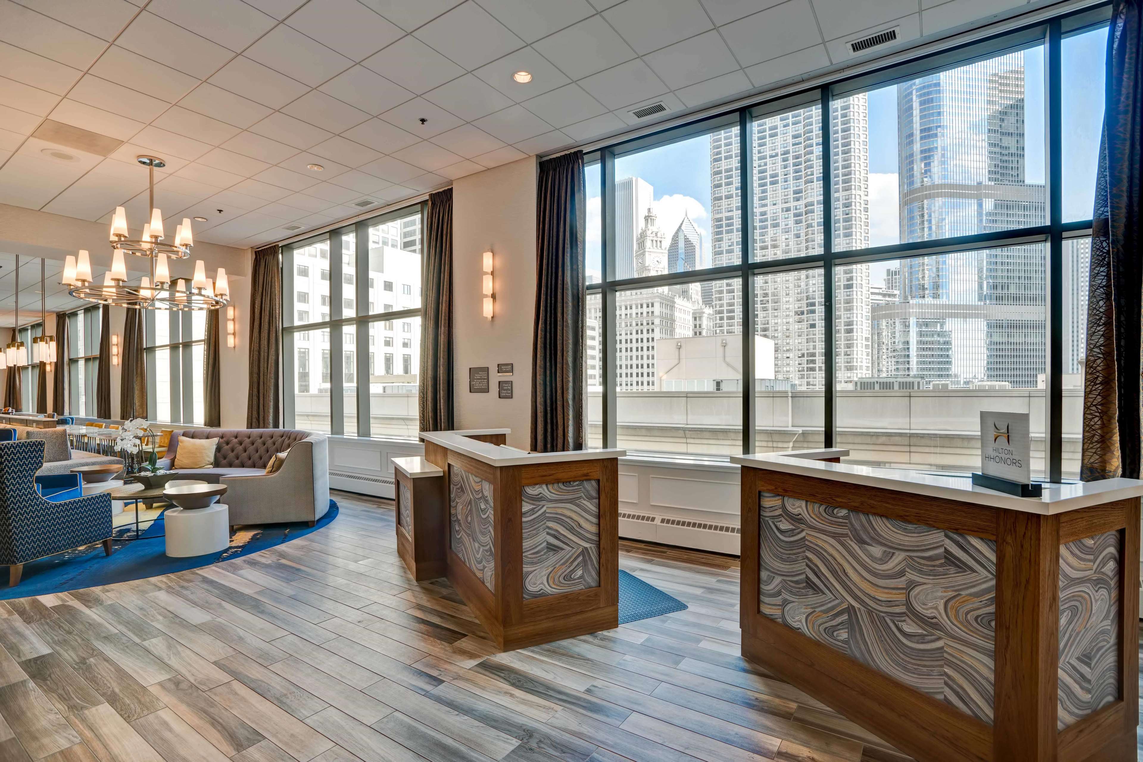 Homewood Suites by Hilton Chicago-Downtown Photo