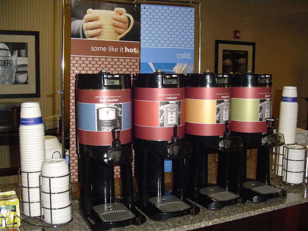 Hampton Inn Cleveland Image