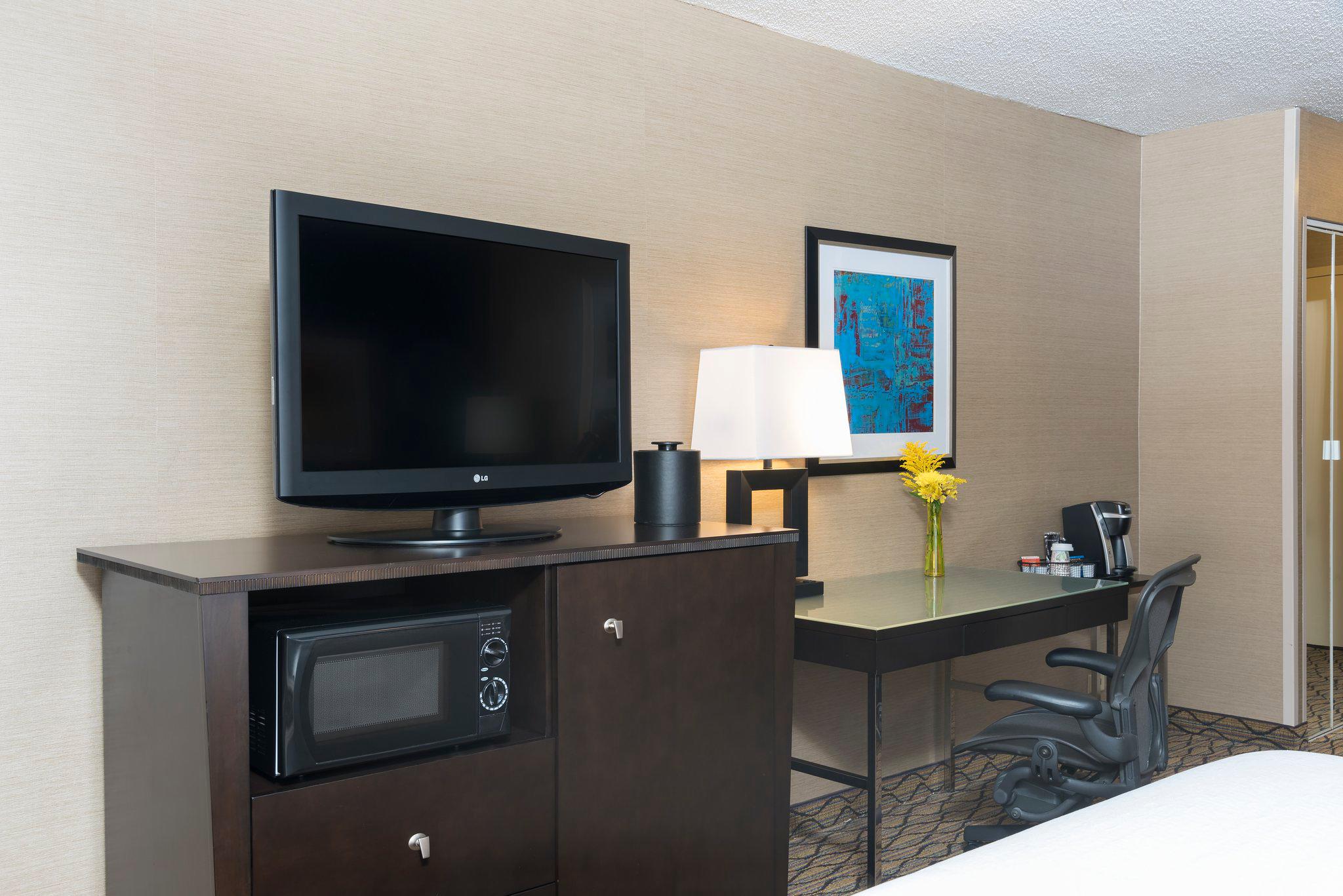 Holiday Inn Chicago-Elk Grove Photo